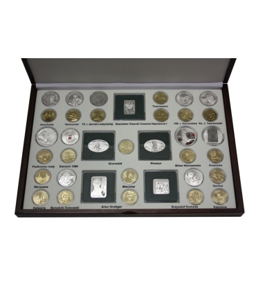 Kaseta do przechowywania monet srebrnych i 2zł GN z roku 2010