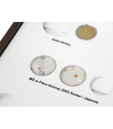 Kaseta do przechowywania monet srebrnych i 2zł GN z roku 2002