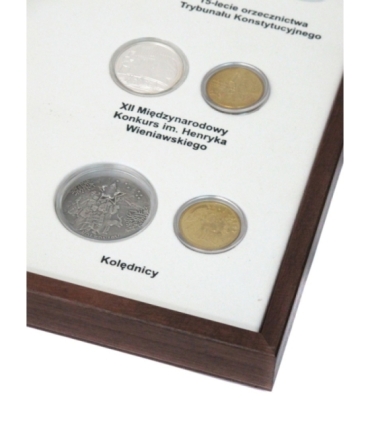 Kaseta do przechowywania monet srebrnych i 2zł GN z roku 2001