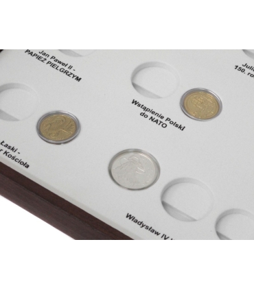 Kaseta do przechowywania monet srebrnych i 2zł GN z roku 1999