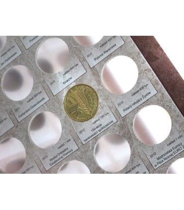 Album na 270 monet 2 zł i 60 monet 5 zł, twarda oprawa