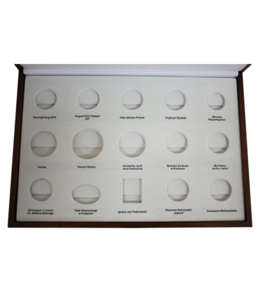 Kaseta numizmato rocznik 2018 do monet srebrnych i 5 zł