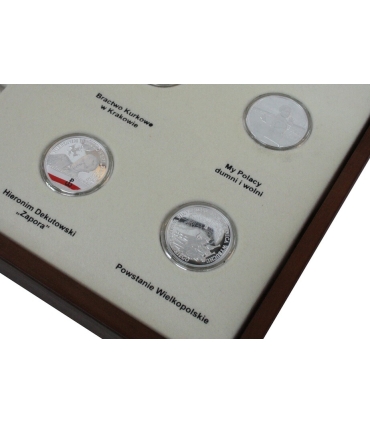 Kaseta numizmato rocznik 2018 do monet srebrnych i 5 zł