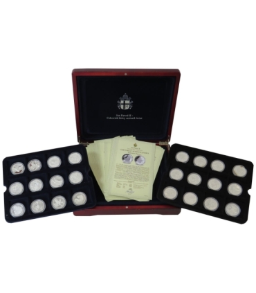 Zestaw 12 medali z Janem Pawłem 2, srebro + kaseta + certyfikaty