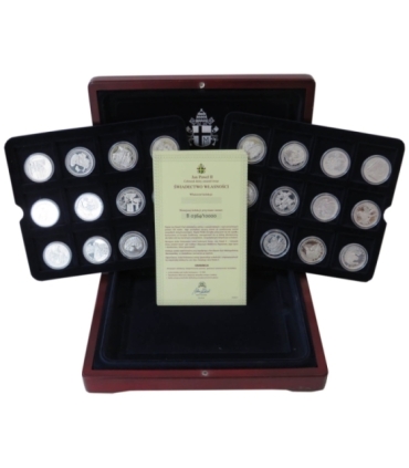 24 x medal Jan Paweł II, srebro, + kaseta + certyfikaty
