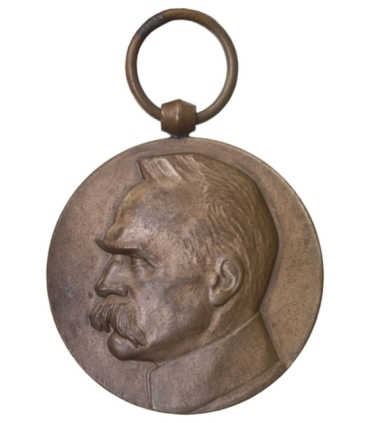 Medal Dziesięciolecia Odzyskanej Niepodległości, 1918-1928, Piłsudski, oryginał, sygnowany TB