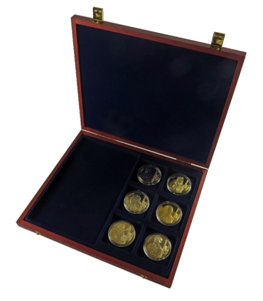 Zestaw 6 medali z serii Wielcy Polacy w drewnianej kasecie