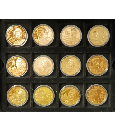 Medale Wielcy Polacy, 12 sztuk w drewnianej kasecie