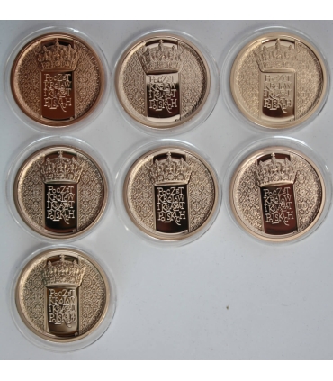 7 medali Poczet królów polskich + drewniana kaseta na 21 medali