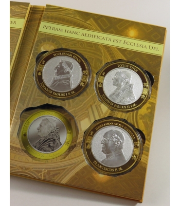 Zestaw 3 medali Pontifices Maximi – Jan Paweł I, Jan Paweł II, Franciszek – etui