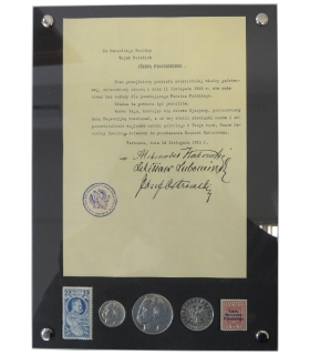 II RP, 3 monety srebrne z lat 1934-1937 + dwa znaczki + reprint nadania władzy dla Piłsudskiego