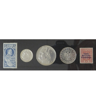 II RP, 3 monety srebrne z lat 1934-1937 + dwa znaczki + reprint nadania władzy dla Piłsudskiego