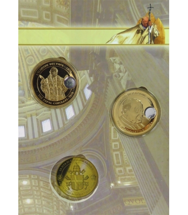 Życie Jana Pawła II – komplet 2 albumów z 7 medalami