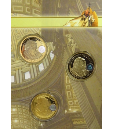 Życie Jana Pawła II – komplet 2 albumów z 7 medalami